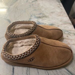 Ugg slippers